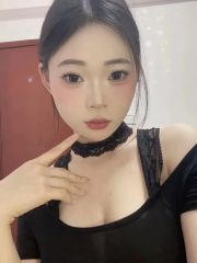 黑丝制服女友式服务