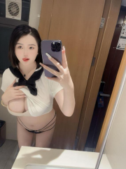 风骚巨乳小姐姐