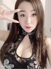 肤白丰满骚小美
